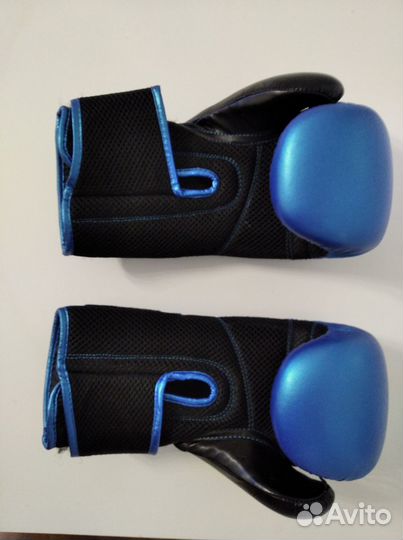 Боксерские перчатки Clinch Aero, 10 oz