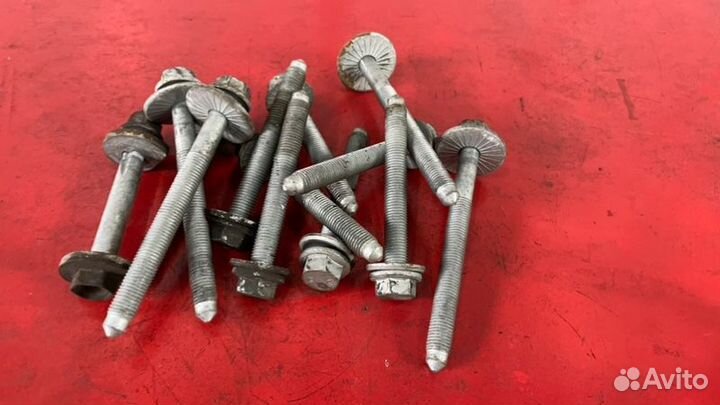 Болты подвески задние Audi A4 B8 1.8 tfsi cdhb