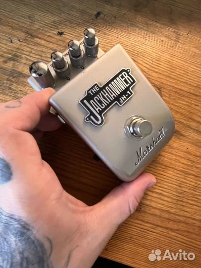 Гитарная педаль Marshall