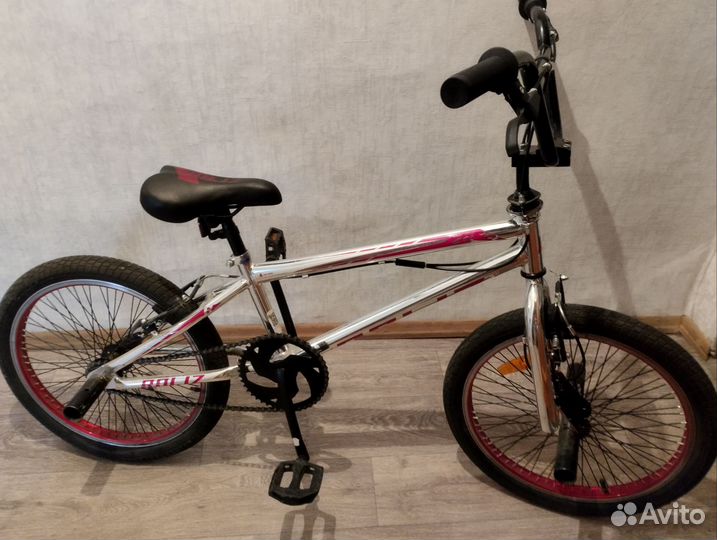 BMX велик для трюков