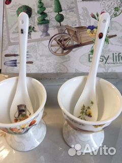 Подставки для яиц с ложечками