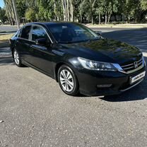 Honda Accord 2.4 AT, 2013, 240 000 км, с пробегом, цена 1 500 000 руб.