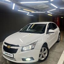 Chevrolet Cruze 1.8 AT, 2012, 137 500 км, с пробегом, цена 870 000 руб.