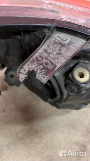 Фары передние ксенон Ford Focus 2