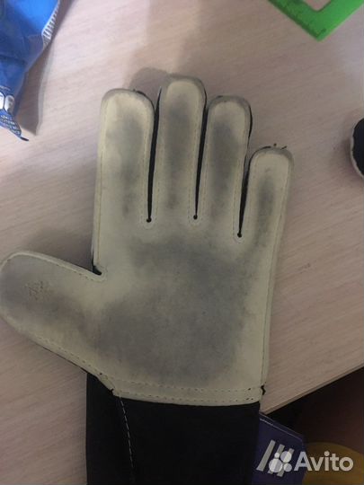 Вратарские перчатки adidas предатор