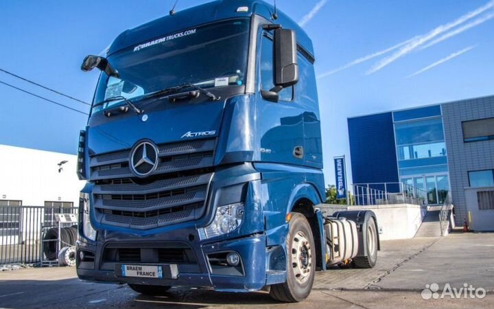 Pазбираем грузовик Mercedes-Benz Actros mpiv с 201