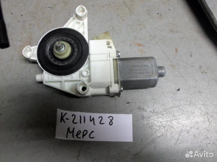 Моторчик стеклоподъемника передний правый