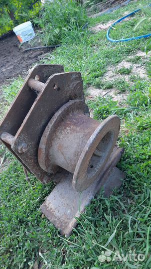 Продаю лебедку для подъема катера