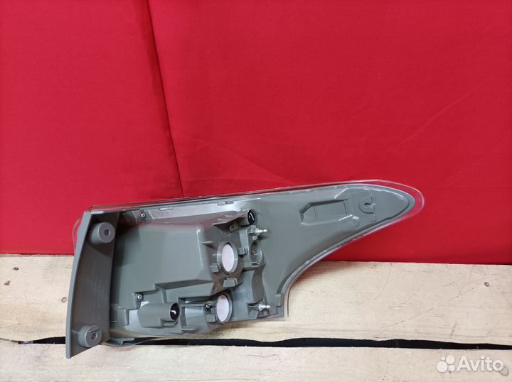 Фонарь левый Mitsubishi Outlander 3 2012