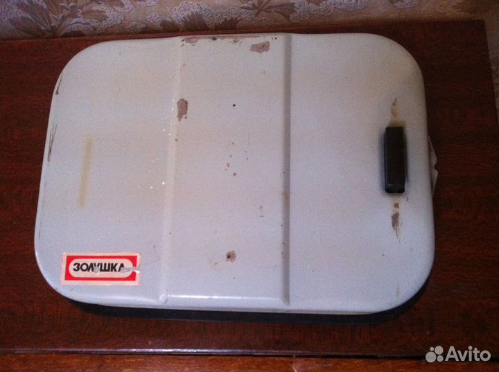 Механическая щётка для ковров 