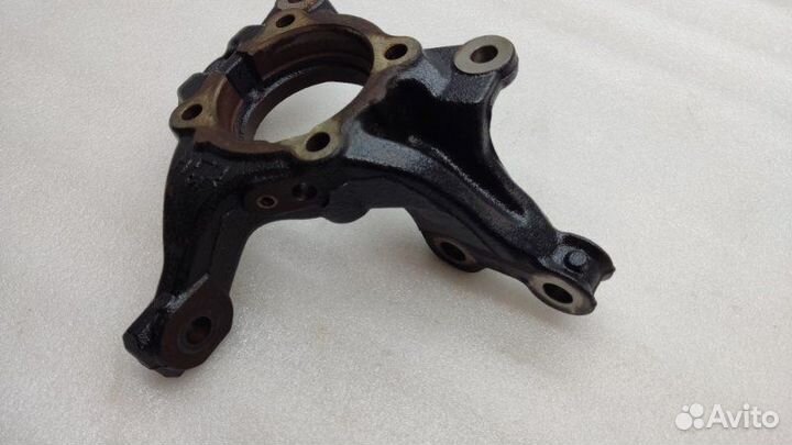 Кулак поворотный передний левый Lexus Rx450Hl AL20