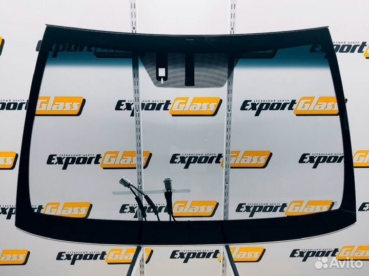 Toyota Camry 70 (2017-н.в) - Лобовое стекло OEM