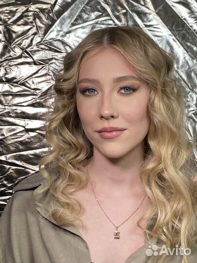 Модель на укладки и прически