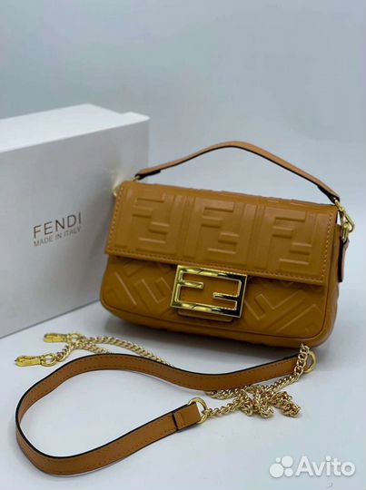 Клатч Fendi