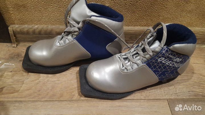 Лыжные ботинки