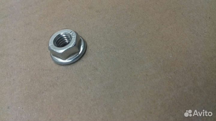 Гайка Nissan 01225S805E