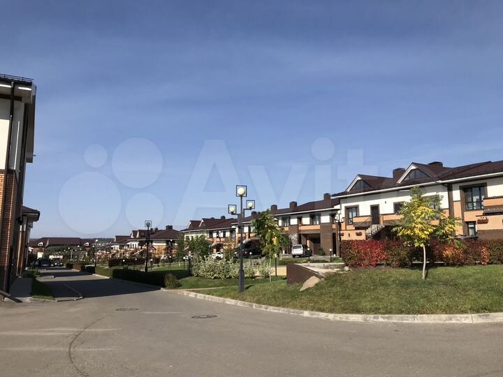 3-к. квартира, 85 м², 1/2 эт.