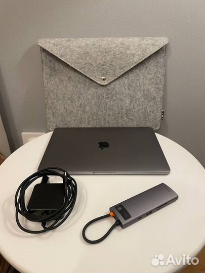 Apple Macbook pro 13 2016 retina