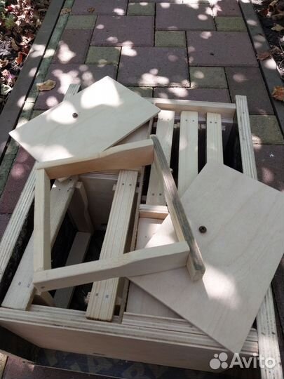 Ульи и инвентарь