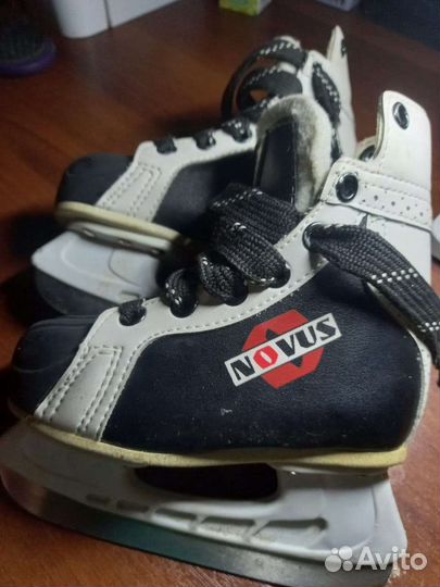 Коньки хоккейные детские