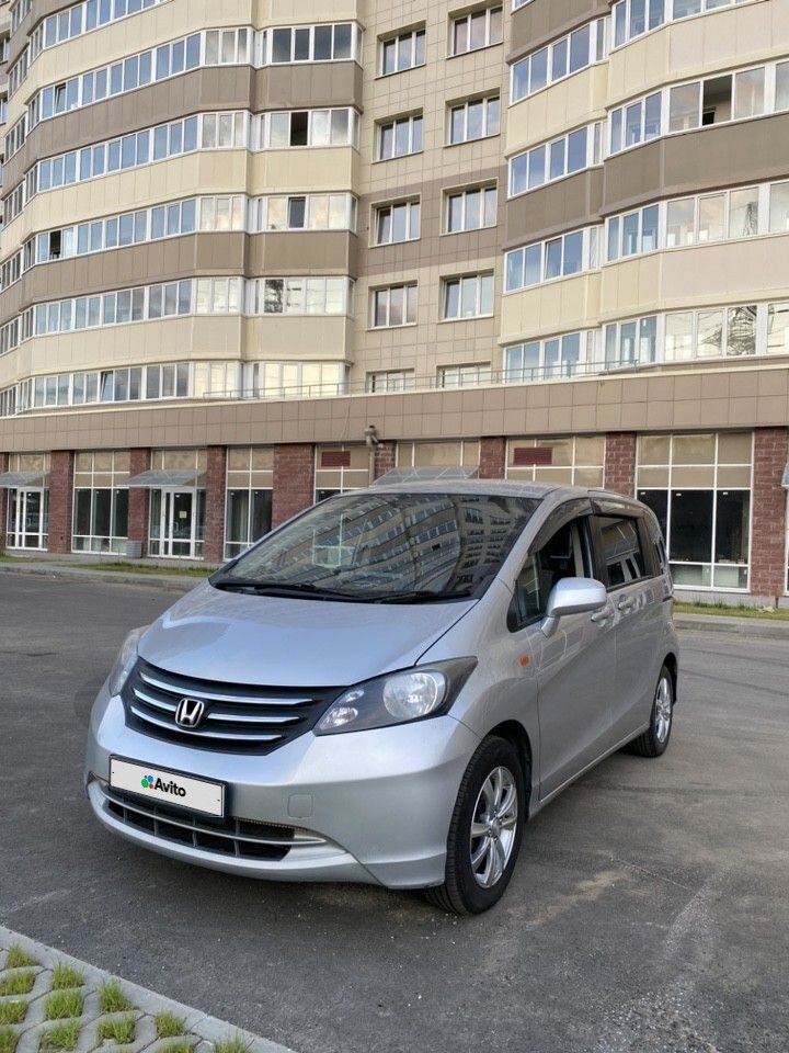 Honda Freed: фото владельца