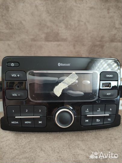 Оригинальное штатное гу на Renault Sandero II