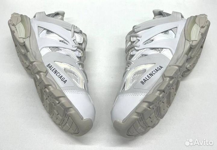 Balenciaga track