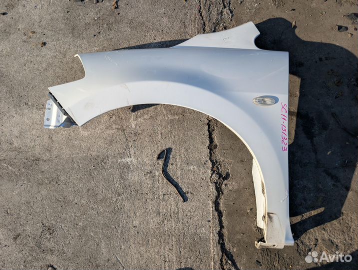 Крыло Nissan Tiida Latio SC11 HR15DE Лев. Перед
