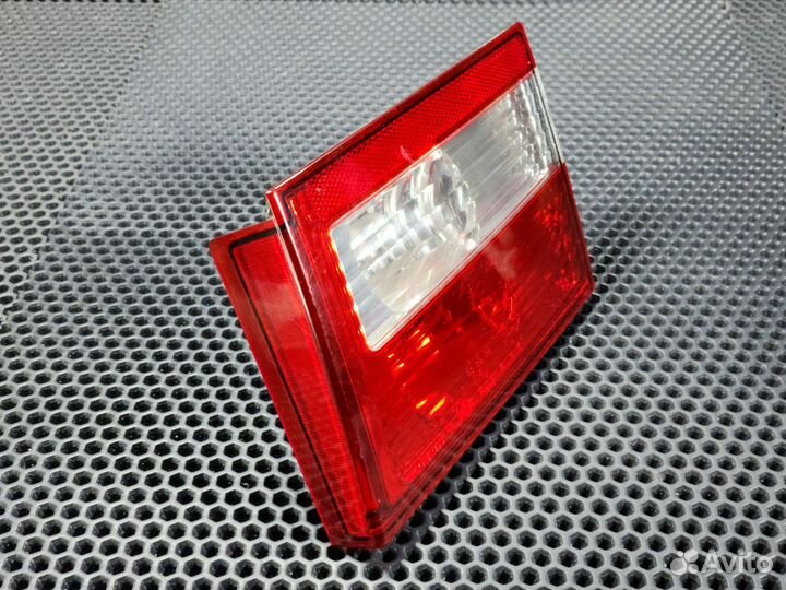 Фонарь задний правый крышки багажника Samand