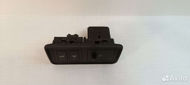 Кнопка открытия багажника Land Rover Range Rover 4