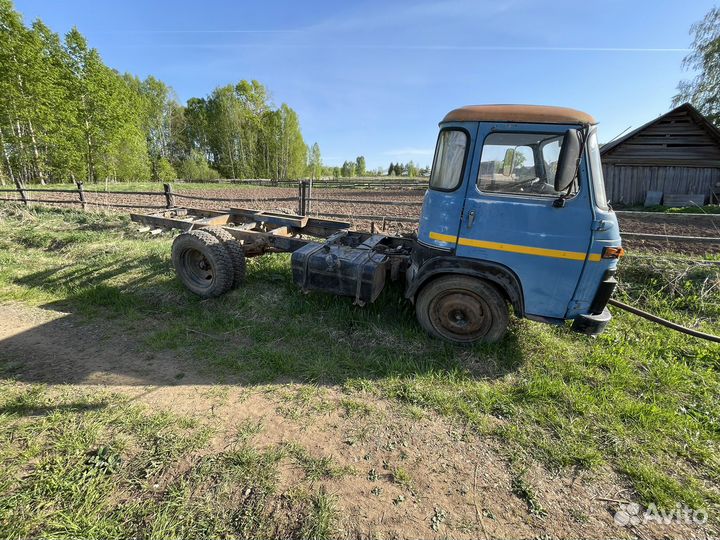 Двигатель автомобиля avia