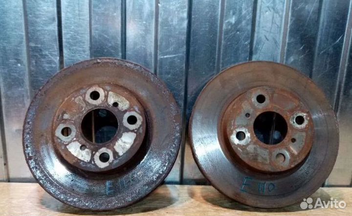 Диск тормозной передний Toyota Corolla E110
