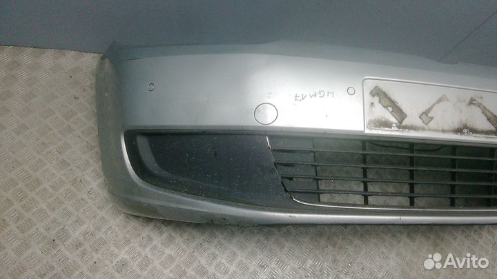 Бампер передний Volkswagen Touran