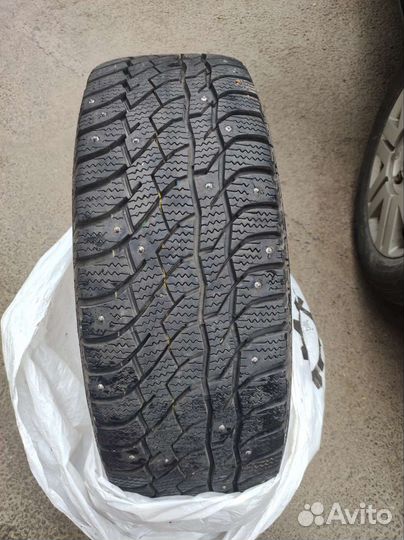 Зимняя резина 215 55 r17