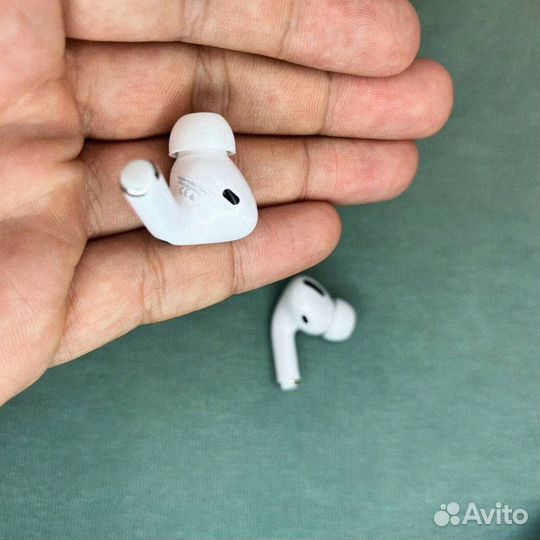 AirPods Pro 2: Погружение в мир звука