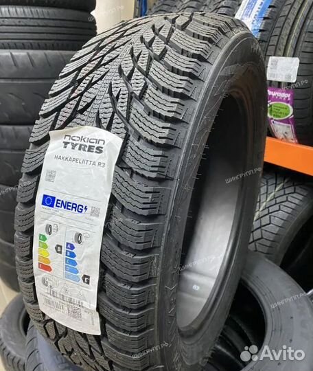 Nokian Tyres Hakkapeliitta R3 SUV 215/65 R16 102R