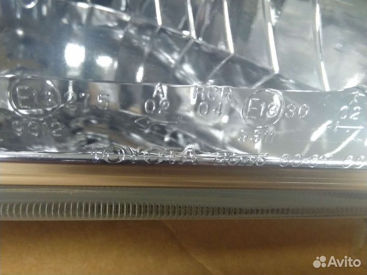 Toyota Land Cruiser 100 фара правая ксенон новая