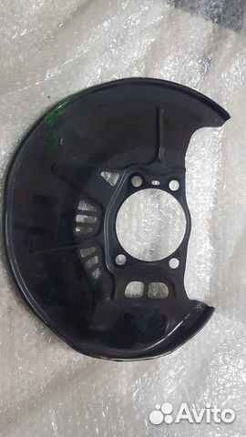 Пыльник тормозного диска передний правый Lexus NX