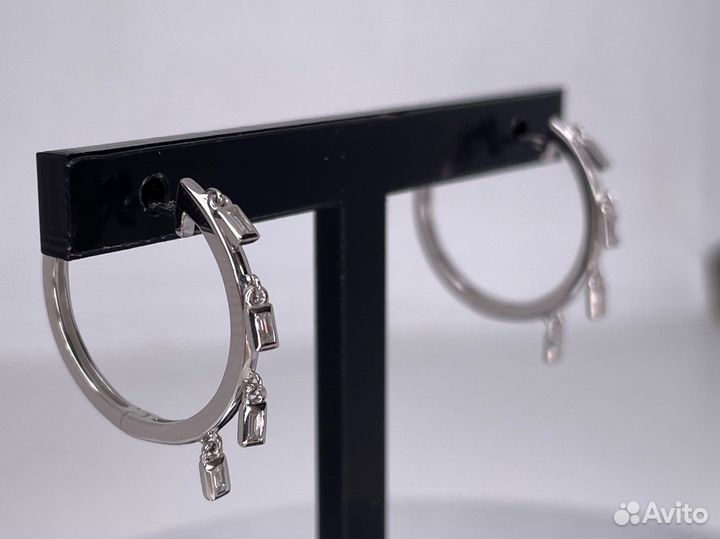 Золотые серьги с брилл. 0.28 ct