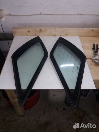 Стекла в задние в крылья на Kia Sorento