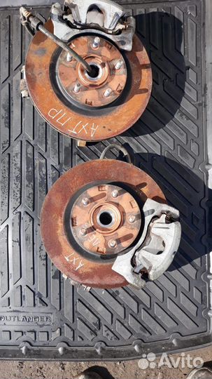 Суппорт на Mitsubishi Outlander 3