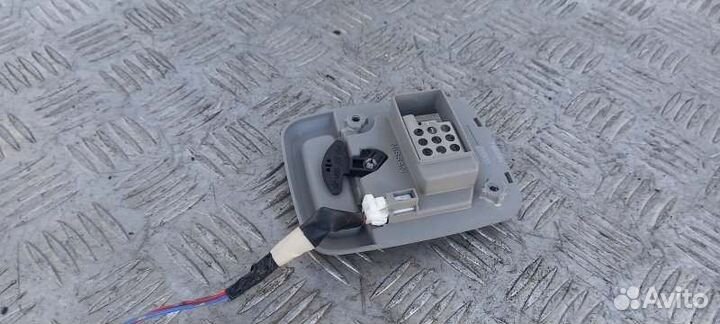 Фонарь салона (плафон) Nissan Xterra Ii