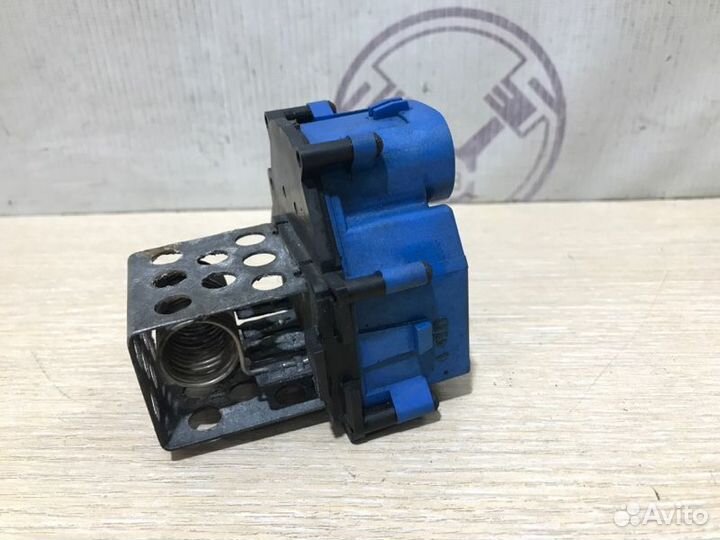 Резистор вентилятора Peugeot 3008 0U 5FS EP6C 2011