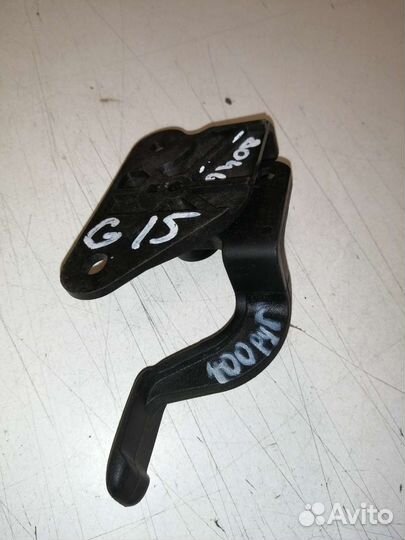 Ручка открывания багажника Nissan Almera G15