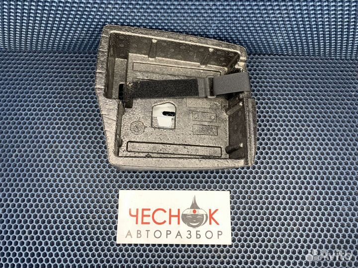 Органайзер ложемент насоса подкачки колес Audi Q7