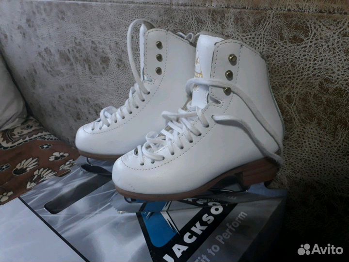 Детские коньки