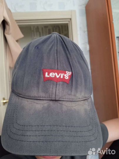 Кепка levi's