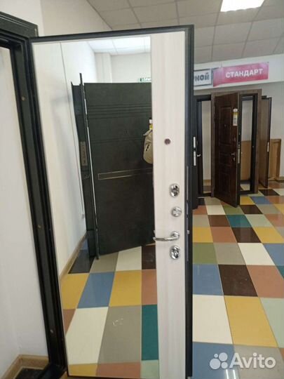 Установка входных дверей