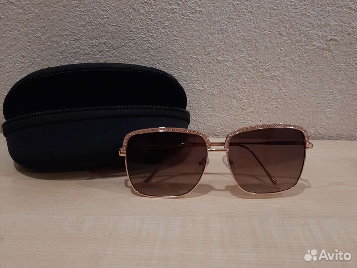 Солнцезащитные очки женские Фаберлик