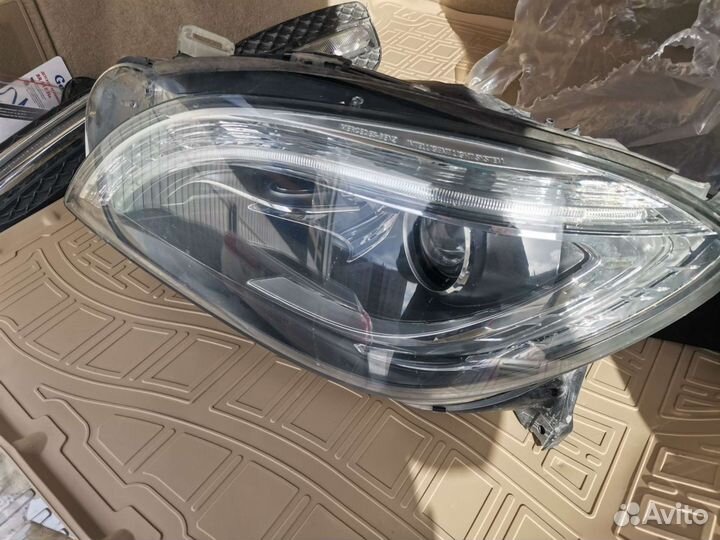 Фара передняя mersedes ml350
